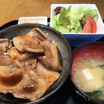 ピザ スタンド チギチギ - 肉丼