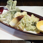 173441417 - 春野菜天ぷら盛り（菜花，行者にんにく，こごみ，竹の子，ふきのとう）