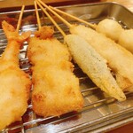 Muro Ran Kushiage Nakajima Icchou Me Shouten - お任せ串揚げ　好きなものばかりでしたlucky
                        海老、室蘭揚げ、オクラ、エリンギ、ウズラ