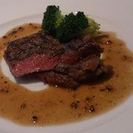 ヨシズハイ - 鹿児島産黒毛牛のステーキ。