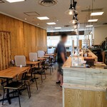 Gohanshokudou gombee - 店内