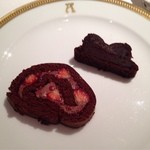 アピシウス - ガトーショコラとチョコレートロールケーキ