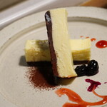 カフェ シロイロ - 【2022.04】ランチセットのホワイトチョコのチーズケーキ