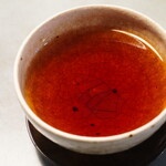 カフェ シロイロ - 【2022.04】ランチセットの紅茶