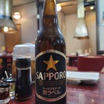 李朝園 - サッポロ黒ラベル 瓶ビール 大(748円)