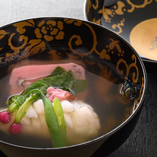 The owner's special dishes allow you to experience the depth of Japanese culture through food.