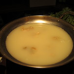 炭火やきとり　とめ吉 - 水炊きです