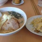 佐久良 - みそラーメンと半チャーハン
