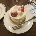 馬車道十番館 - イチゴのショートケーキ