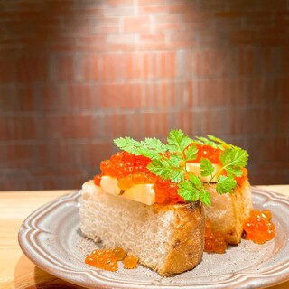 お刺身はもちろん、四季の食材を用いた粋な逸品料理