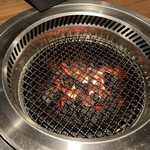 Sumiyakiniku Ishidaya - 炭火と無煙ロースター
