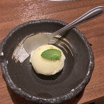 炭焼肉 石田屋。 - デザート（ゆずシャーベット）