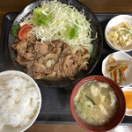 Teishoku Izakaya Musashi - 牛焼き肉定食(たれ)