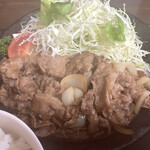 定食・居酒屋 武蔵 - カルビ肉使用