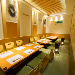 We have many private rooms ♪ We also have completely private rooms with sunken kotatsu seats ◎ Can accommodate up to 2 people ♪