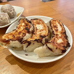 中華飯店 キンサン - 自家製ぎょうざ