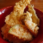 四季亭 - 穴子天丼の具材は5種類