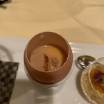 日光金谷ホテル - 那須地養卵のウッフブルイエと桜エビ