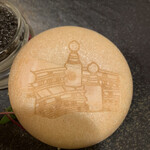 日光金谷ホテル - 神橋が描かれた最中