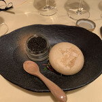 日光金谷ホテル - 茨城県産チョウザメで作った　自家製金谷キャビア　2年熟成ジャガイモの最中