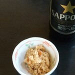 喫茶カムカム - 瓶ビール（大）についてきたツマミのおから