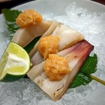 道人 - 身厚の本ミルは、炭火で香りよく炙られて噛み応えも心地よく、噛めば噛むほど強い甘みで、それを「このこ」の塩気が塩梅よく納めてくれます。 何でも無く見えるかもしれませんが、奇跡のハーモニーのようでした。