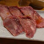 炭火焼肉じゃけぇ - 