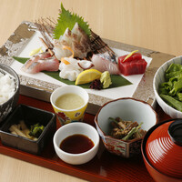 本日の鮮魚五種　お造り盛り合わせ御膳