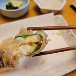 天ぷら よこい - スズキの大葉巻き
      中には柚子が仕込んであり極上