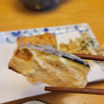 天ぷら よこい - ナス
      みずみずしさが凄い。火傷します（笑）