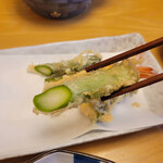 天ぷら よこい - アスパラガス
                                果物にも負けないみずみずしさ。感動レベル。