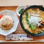 仙華園 - 塩担々麺と半チャーハン