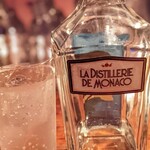 Bar Lasile  - モナコ唯一の醸造所で作られた
      
      ラ・ディスティラリー・ドゥ・モナコ
      
      。フランスから直輸入だからのラインナップ