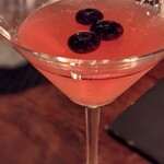 Bar Lasile  - 上坂すみれさんをイメージしたブルーベリーのカクテル。可愛らしいけど、しっかりお酒！