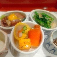 伊万栄 - 