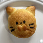 Pan To Ryourito Okashi No Mise Tontwu - ねこ！ふわふわで甘い粒入り。120円プラス消費税。甘くて可愛い子。