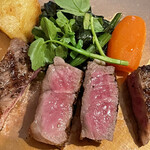 ステーキハウス キッチンリボン - 黒毛和牛ステーキ（断面）