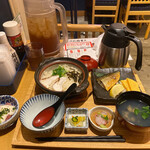 Tsuriyado Sakaba Madume - ランチ：鯛土鍋めし食べ放題と選べるおかず定食（鯖塩焼き）1,280円税込＋LINE特典副菜。