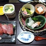 Kagonoya - まぐろ三昧寿司とおばんざいｾｯﾄ
