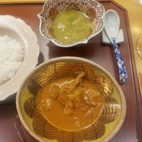 美会 - 下 ……マッサンカレー、上 …… 九州のイノシシと筍のグリーンカレー
                      