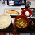 すき家 - 料理写真:鮭朝食と玉子