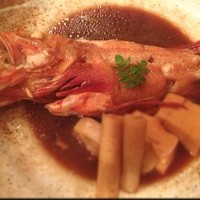 飯家くーた 銀座七丁目店 - キンキの煮付。
                新橋演舞場すぐ近くのお店。雰囲気もいいし、価格帯も高くないし、観劇のあとにはよい感じー。