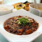 中華ダイニングザイロン - 麻婆豆腐ランチ(1,000円)
            前菜･スープ･麻婆豆腐･白ご飯