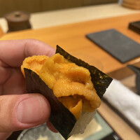 鮨 まつうら - 甘い。パリパリの海苔が海の香りとシャリを包む