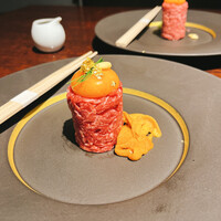 黒毛和牛焼肉 虎斑 北新地店 - 特選霜降りユッケ 