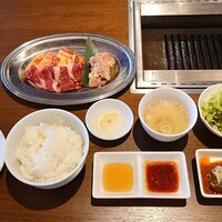 十勝ハーブ牛焼肉 MONMOM - 