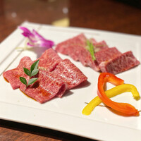 黒毛和牛焼肉 虎斑 北新地店 - ウチヒラとハラミ