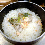 奥の湯 湯元館 - 夕食（サケ釜飯）