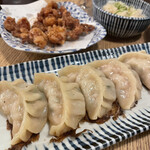 肉汁餃子と煮込みの酒場。しんちゃん - 