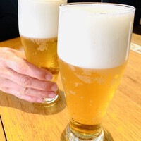 PIZZERIA　37 - ランチビール泡多め｡。指に歳が出まくりっ　恥ずっ！